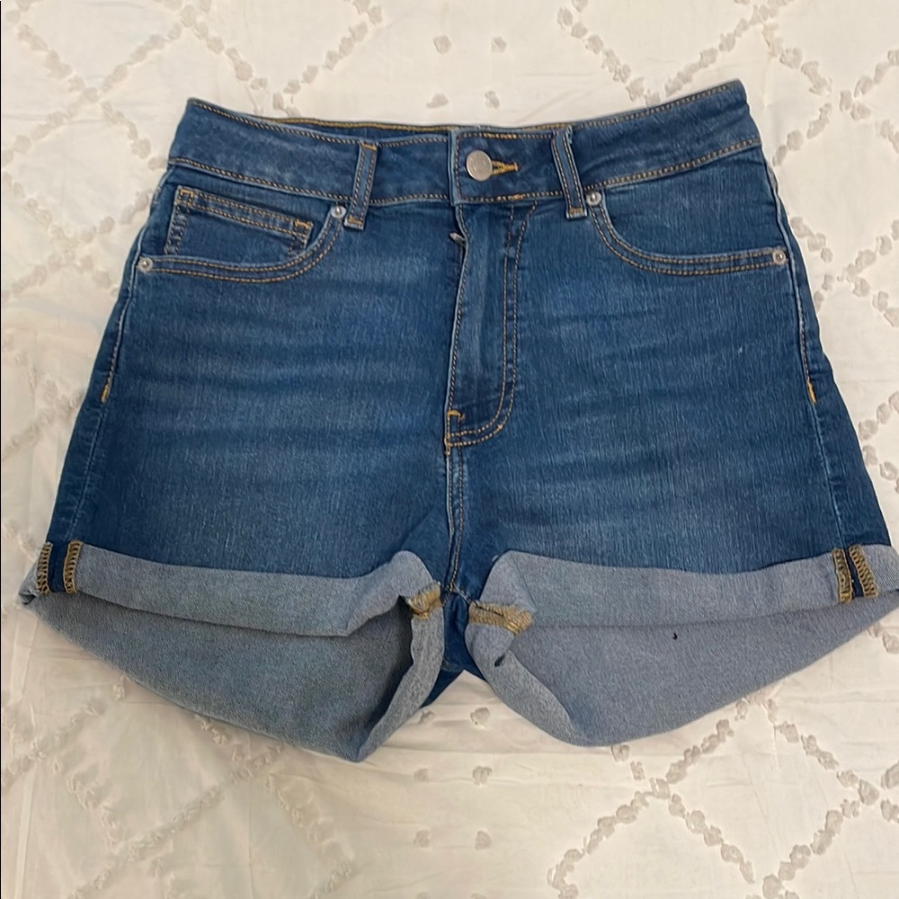Forever 21 Blue Jean Shorts EUC size 27